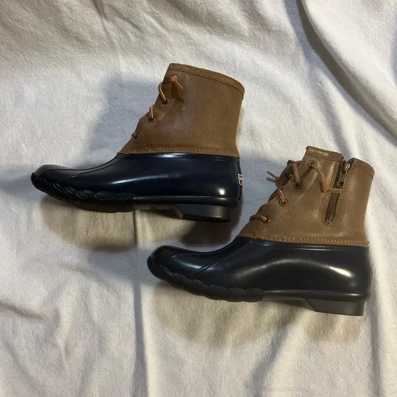 Sperry Duck Boot worn once! Blue Tan 8.5 - Picture 7 of 8